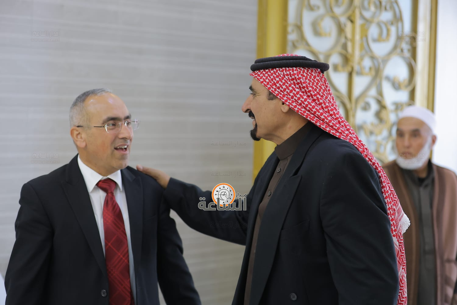 Madar Al-Saa Images 0.8690518189378271