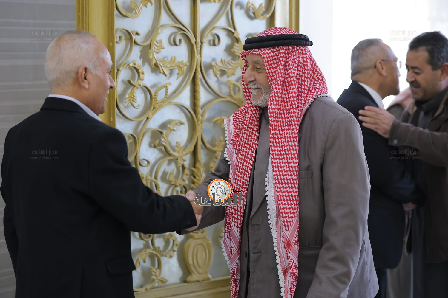 Madar Al-Saa Images 0.4731787392983482