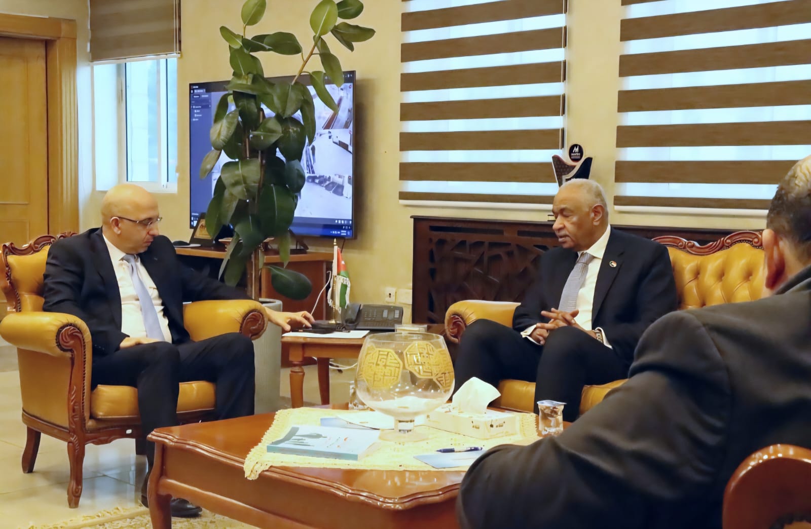 Madar Al-Saa Images 0.1763811219742557