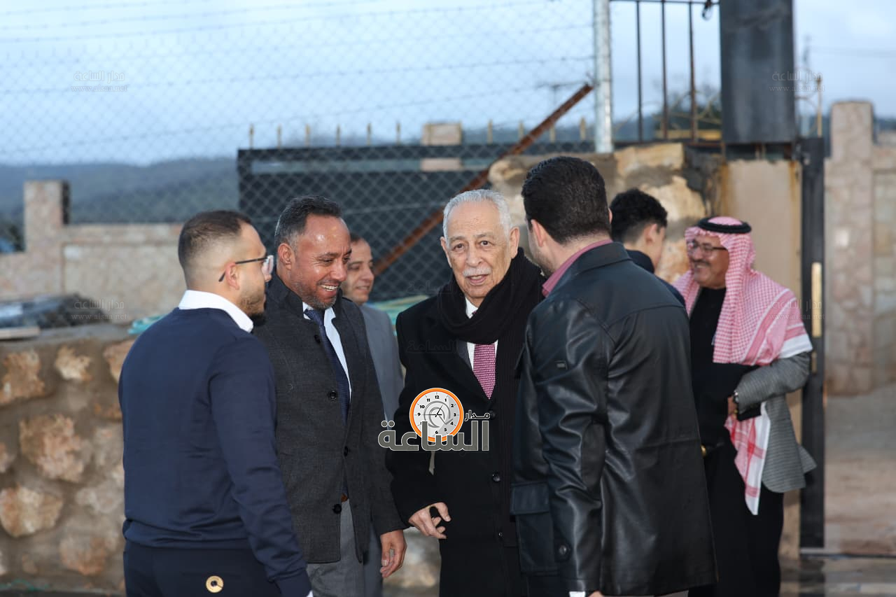 Madar Al-Saa Images 0.08785372475976727