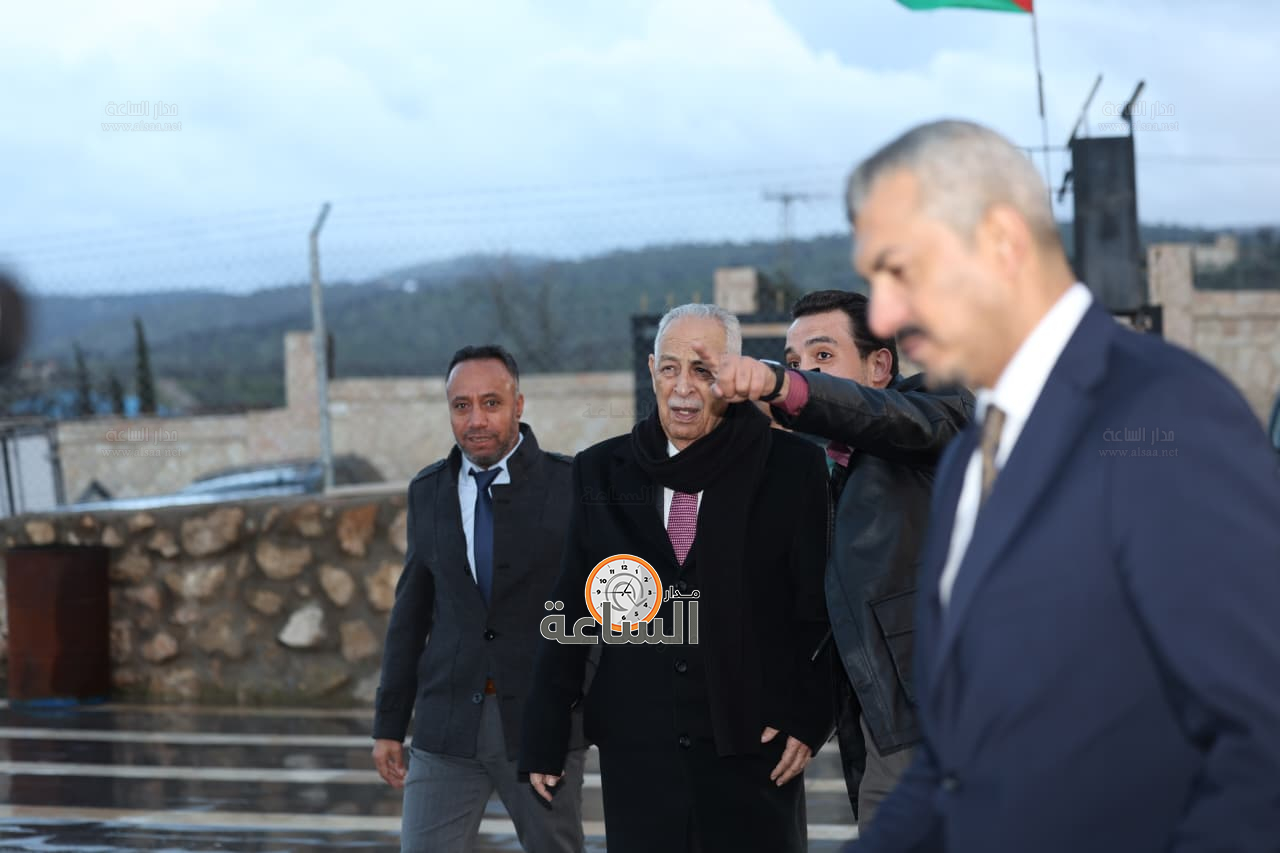 Madar Al-Saa Images 0.8001720624870488