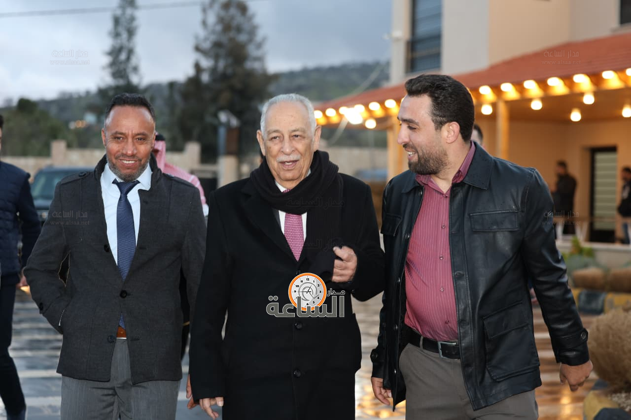 Madar Al-Saa Images 0.7012850014174672