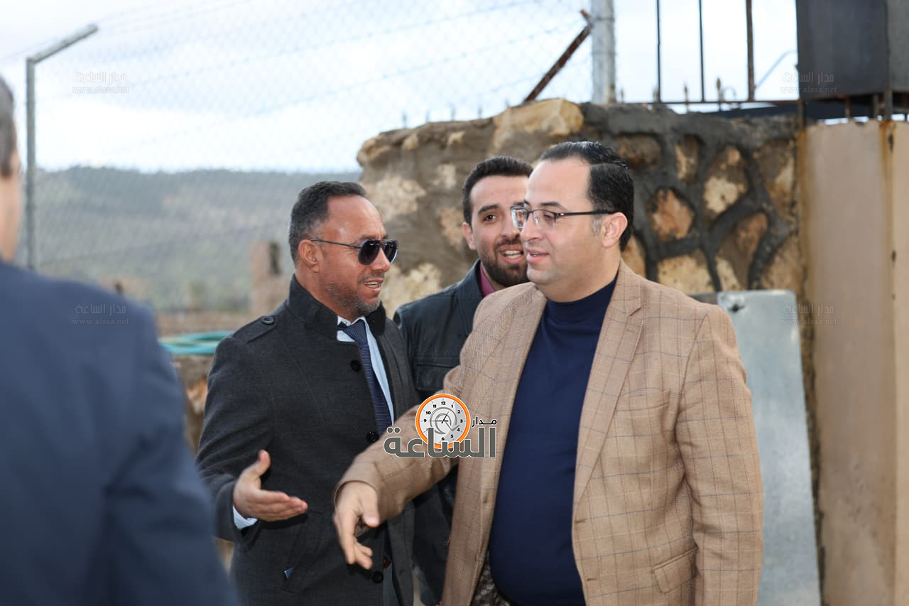 Madar Al-Saa Images 0.8122609340362099