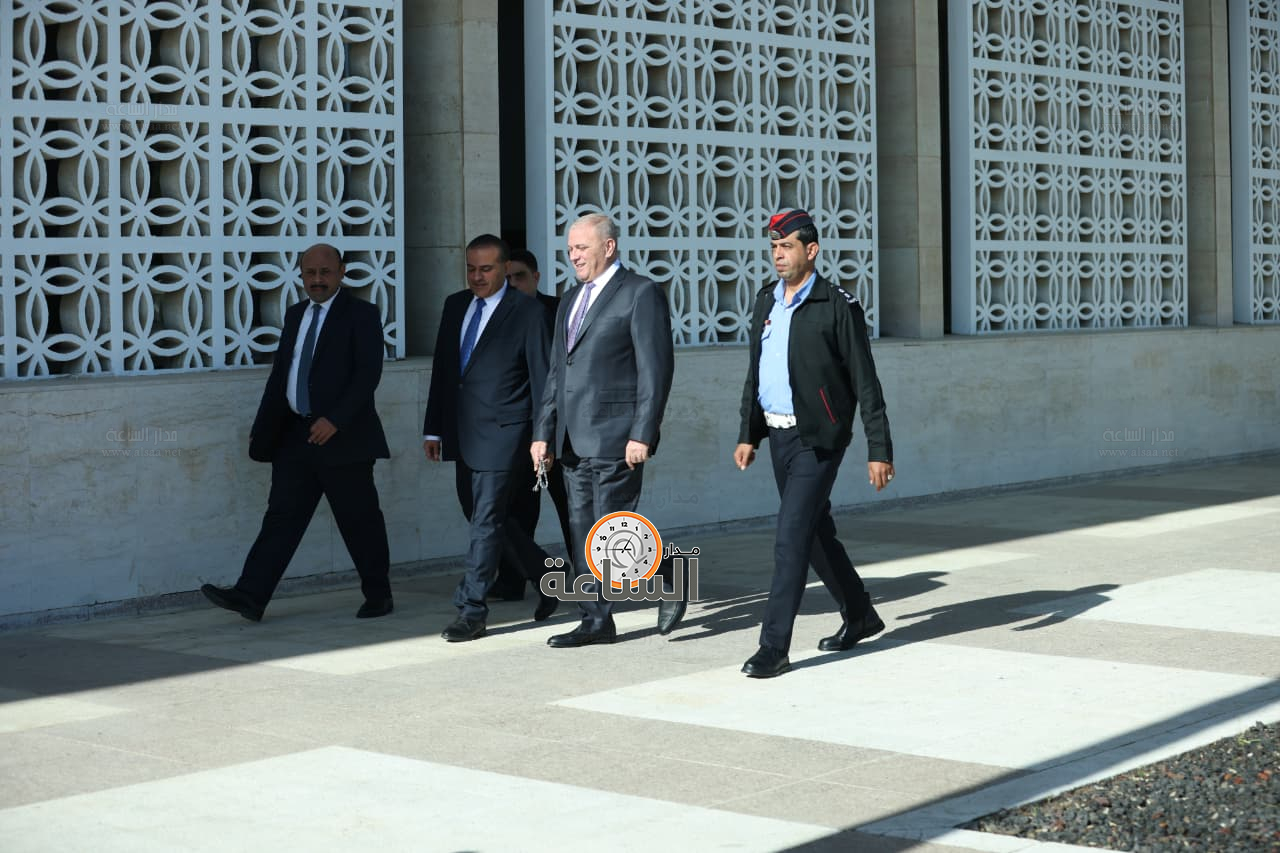 Madar Al-Saa Images 0.8060626434027784