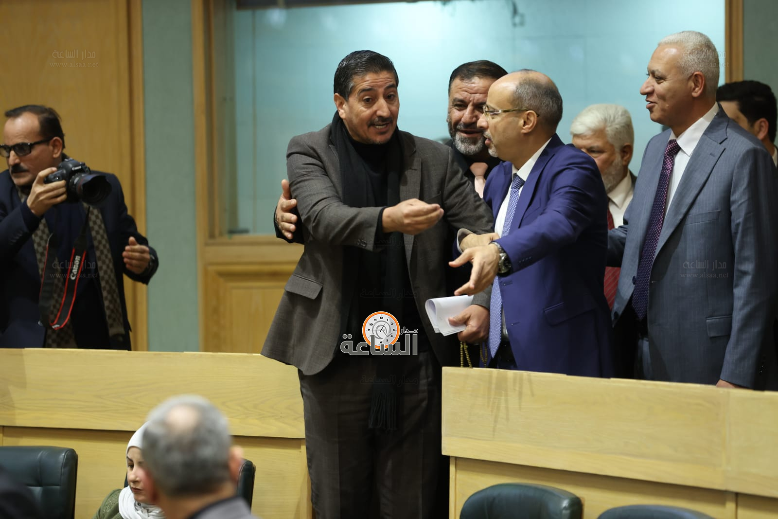 Madar Al-Saa Images 0.9090201331288936