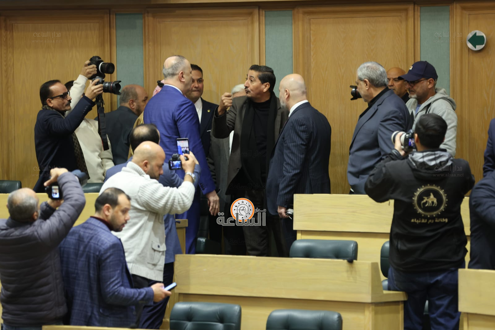 Madar Al-Saa Images 0.7975525595706054