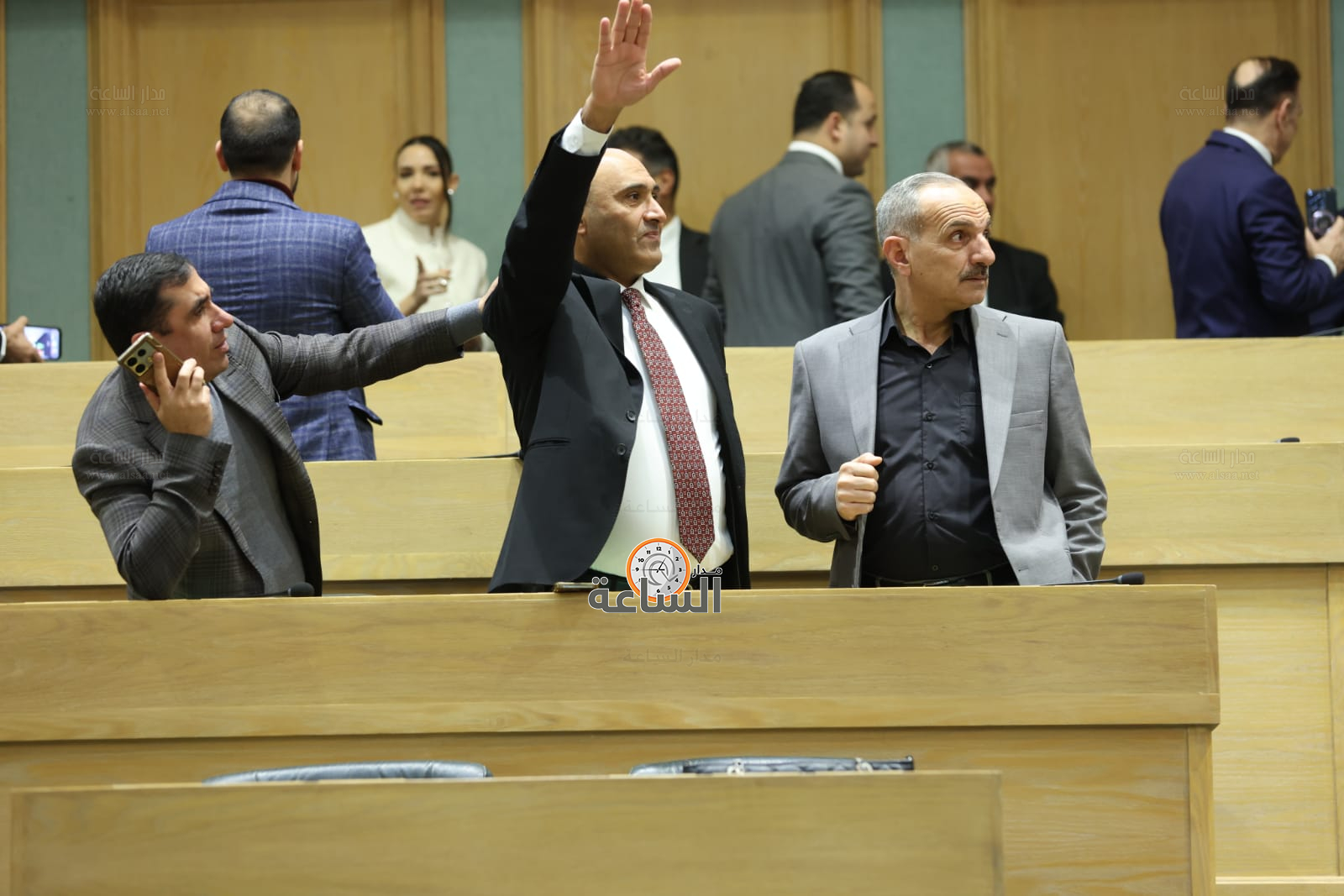 Madar Al-Saa Images 0.476268969511619