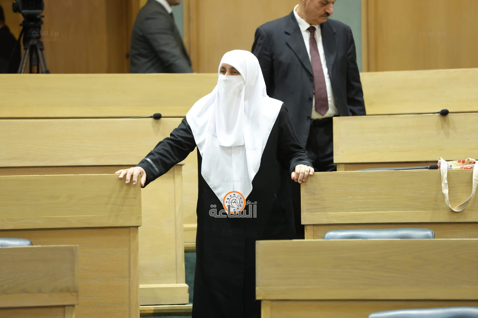 Madar Al-Saa Images 0.3936940305850819