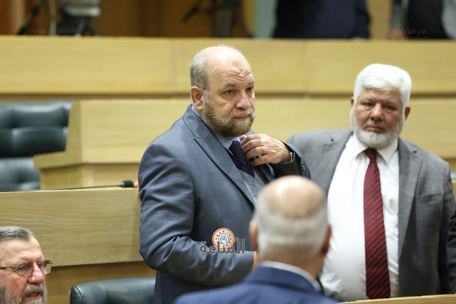 Madar Al-Saa Images 0.364660135846794