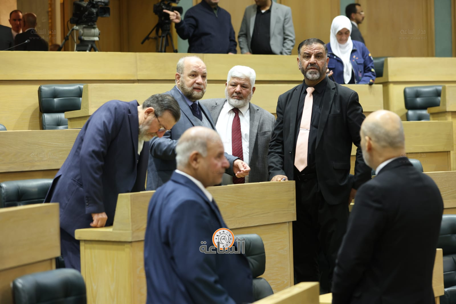 Madar Al-Saa Images 0.5819038515437511