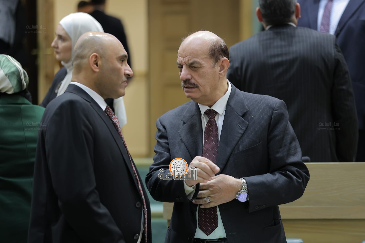 Madar Al-Saa Images 0.7122145369625359