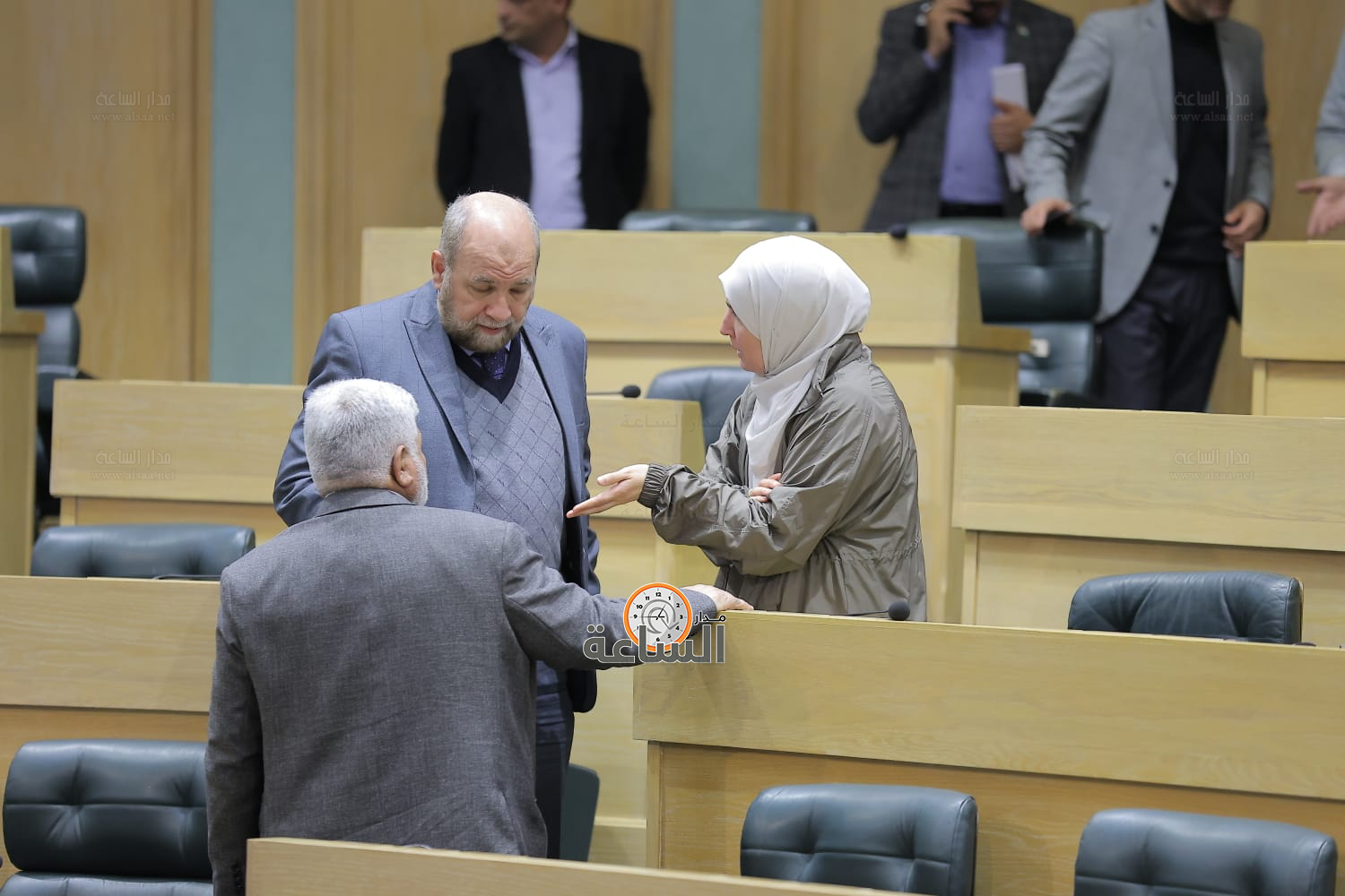 Madar Al-Saa Images 0.3866407112340131