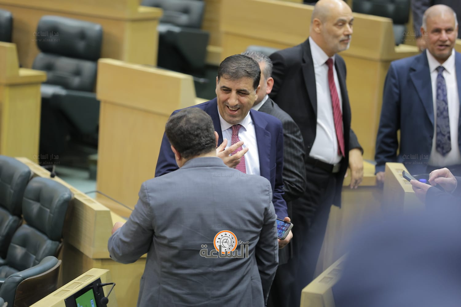 Madar Al-Saa Images 0.9709498224107886