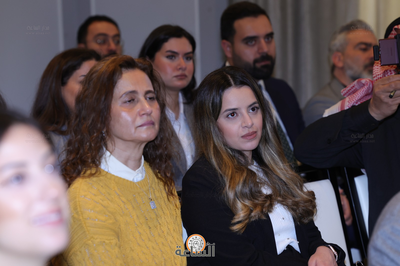 Madar Al-Saa Images 0.4225135644661022