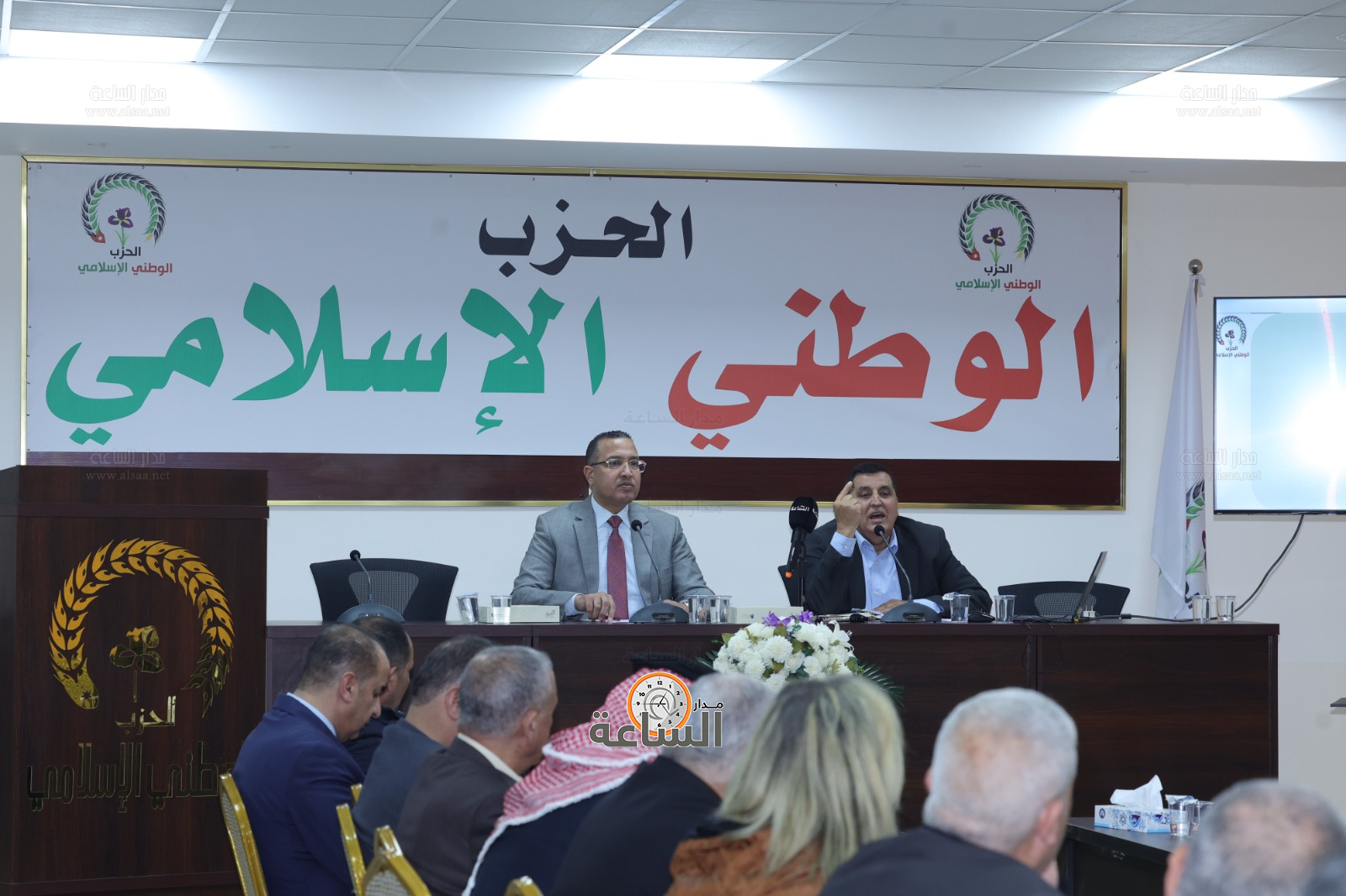 Madar Al-Saa Images 0.7498108737023719