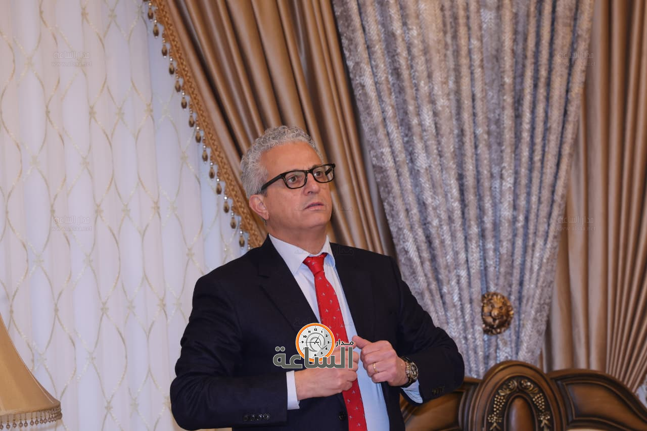 Madar Al-Saa Images 0.582787913735129