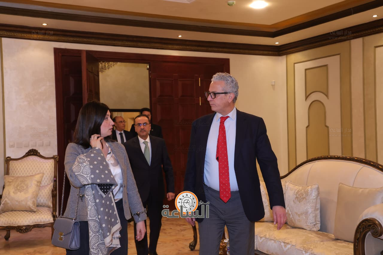 Madar Al-Saa Images 0.2280600690209834