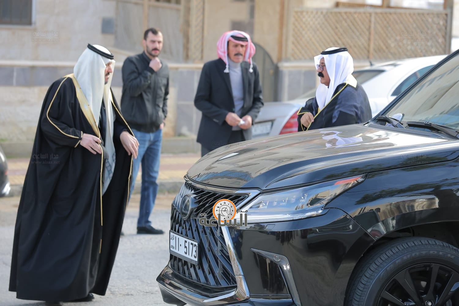 Madar Al-Saa Images 0.41191618939380104