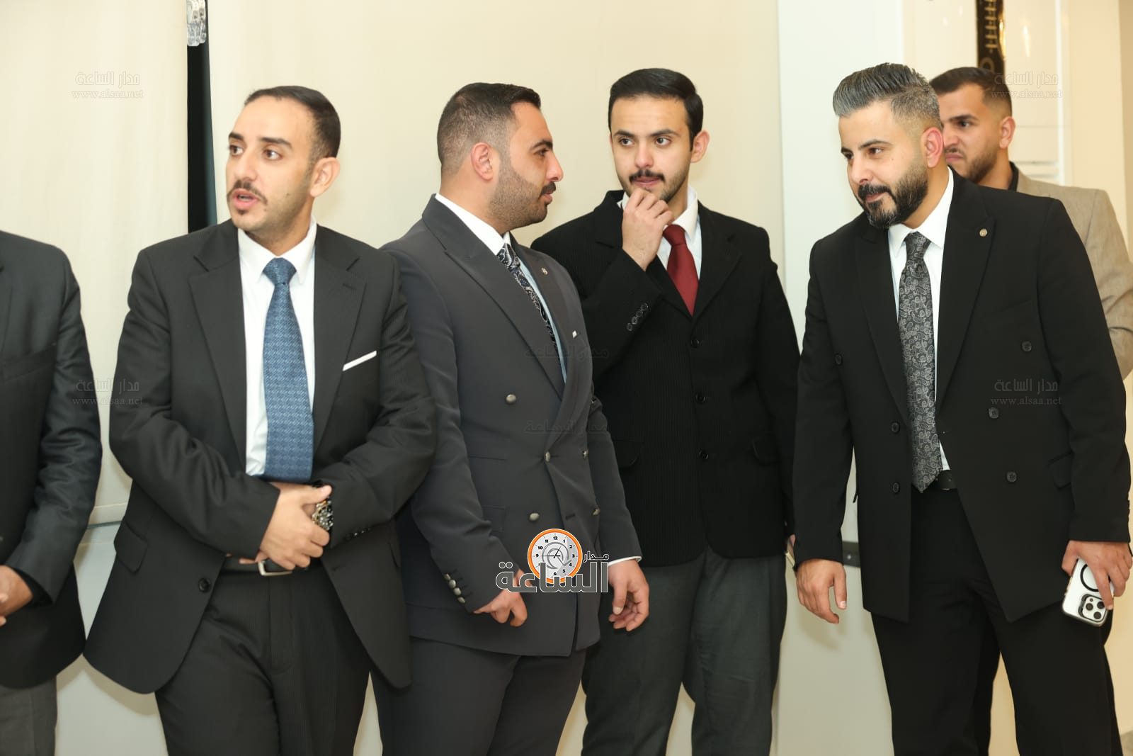 Madar Al-Saa Images 0.48046174003723796