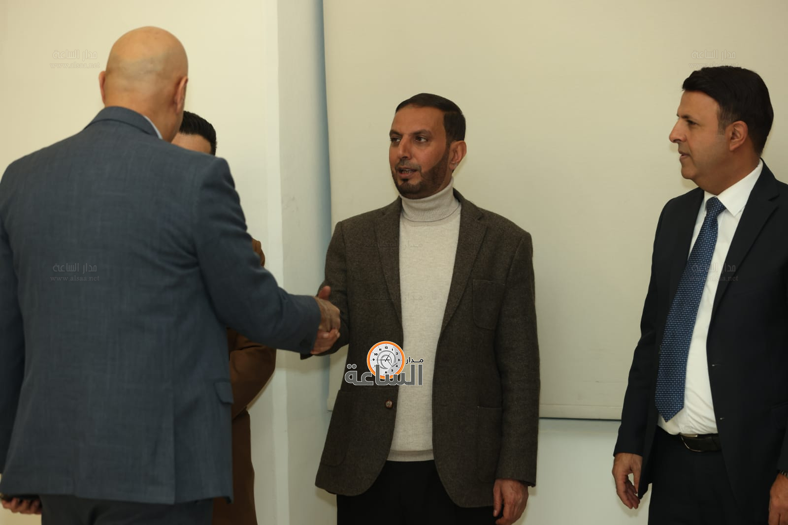 Madar Al-Saa Images 0.8118011297613287