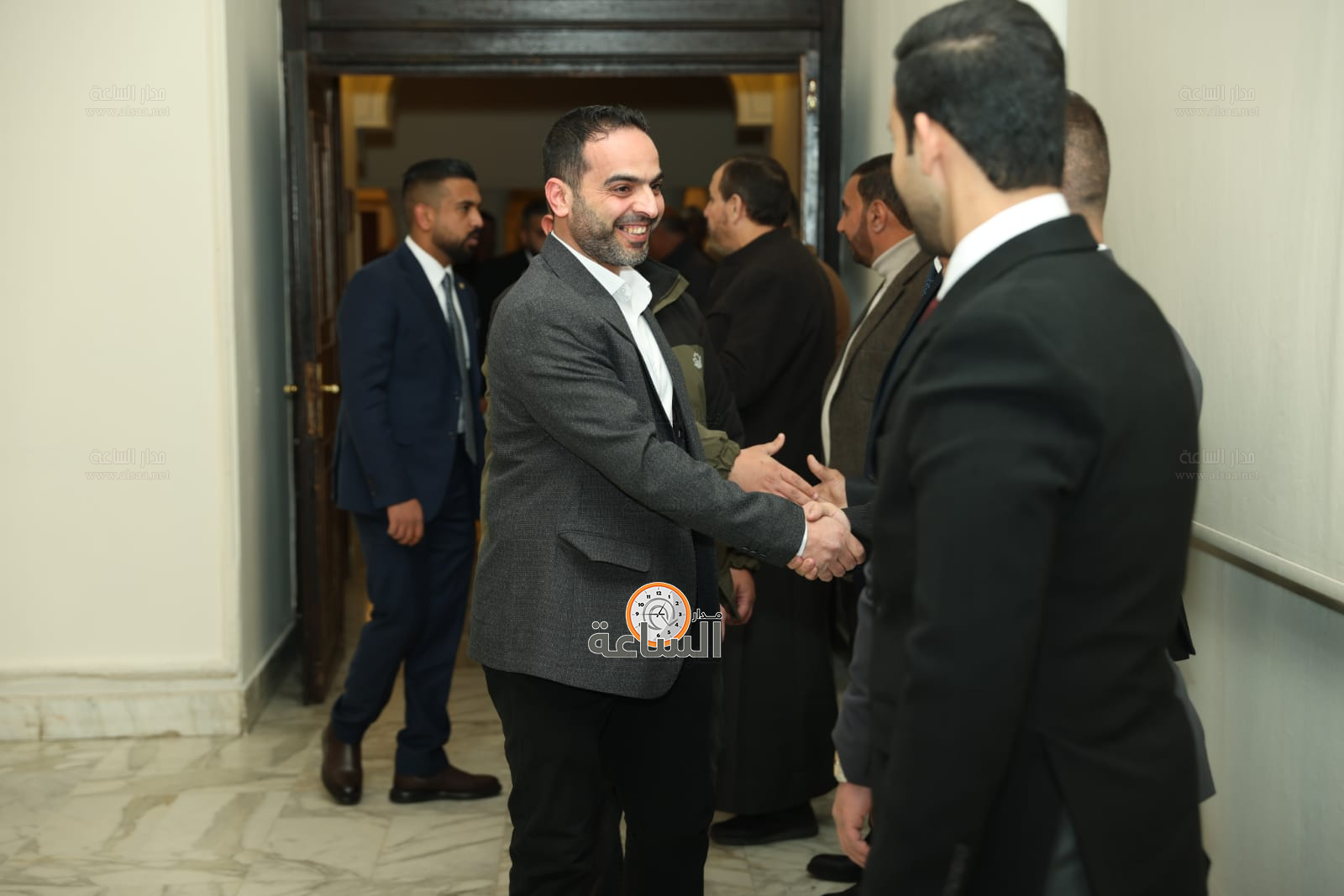 Madar Al-Saa Images 0.1415297242986181