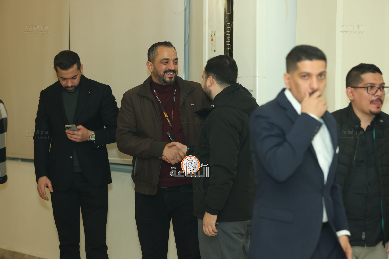 Madar Al-Saa Images 0.17049345357603163