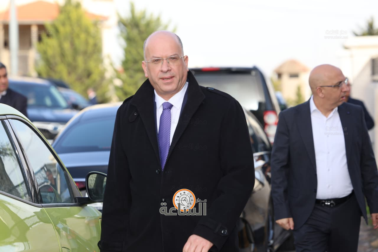 Madar Al-Saa Images 0.6181617731854652