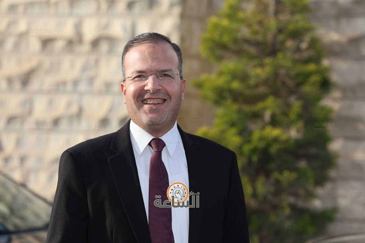 Madar Al-Saa Images 0.6518443165377521