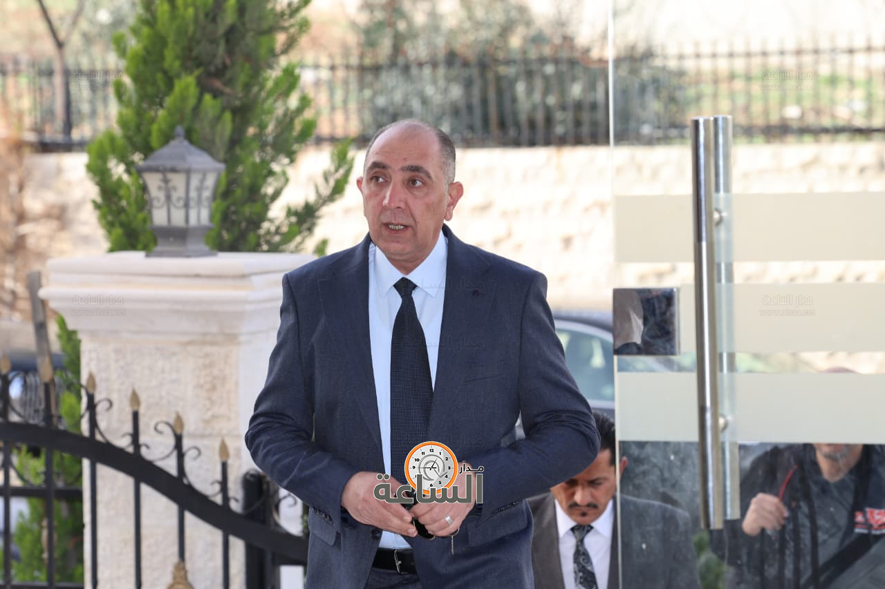 Madar Al-Saa Images 0.20210400066972667