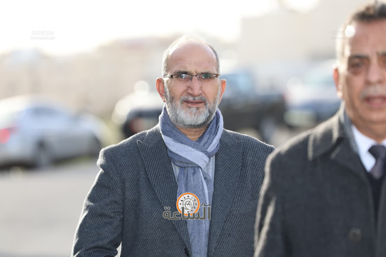 Madar Al-Saa Images 0.4002537835582769