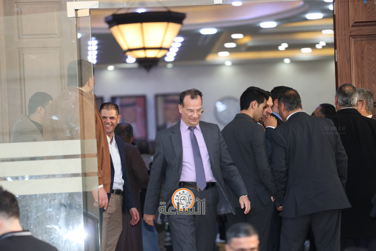 Madar Al-Saa Images 0.8347618239069514