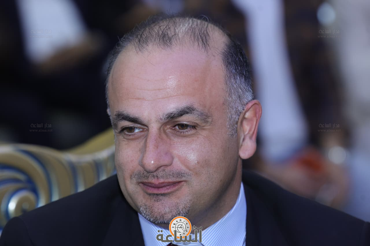 Madar Al-Saa Images 0.16170773903809976