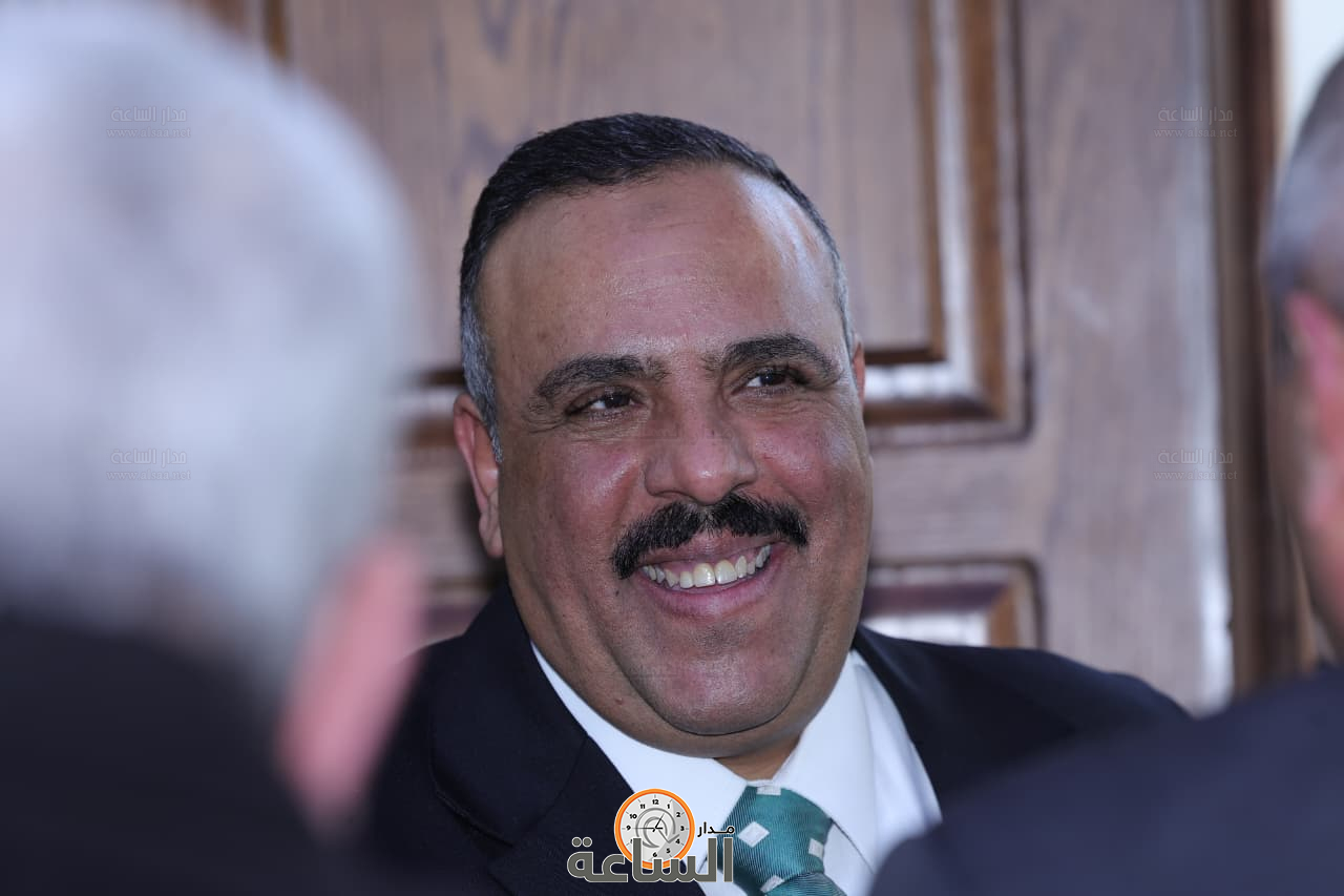 Madar Al-Saa Images 0.10559814150271174