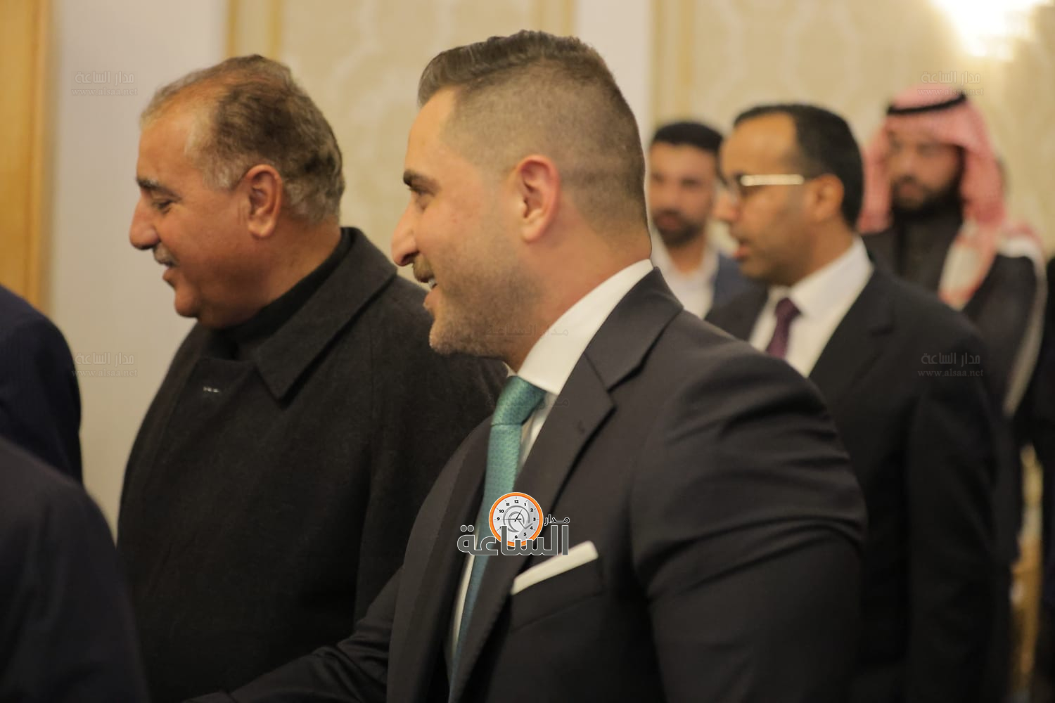 Madar Al-Saa Images 0.5625341135395633