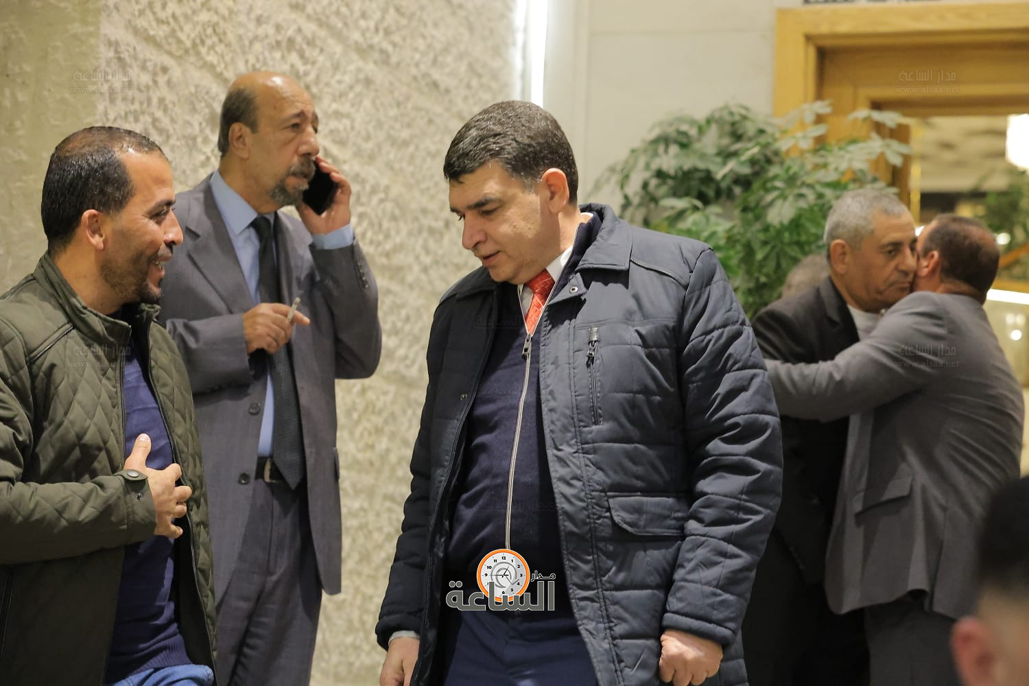 Madar Al-Saa Images 0.8458188689991037