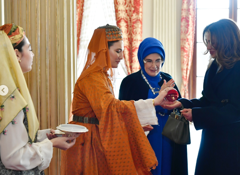 Madar Al-Saa Images 0.017235791195414074