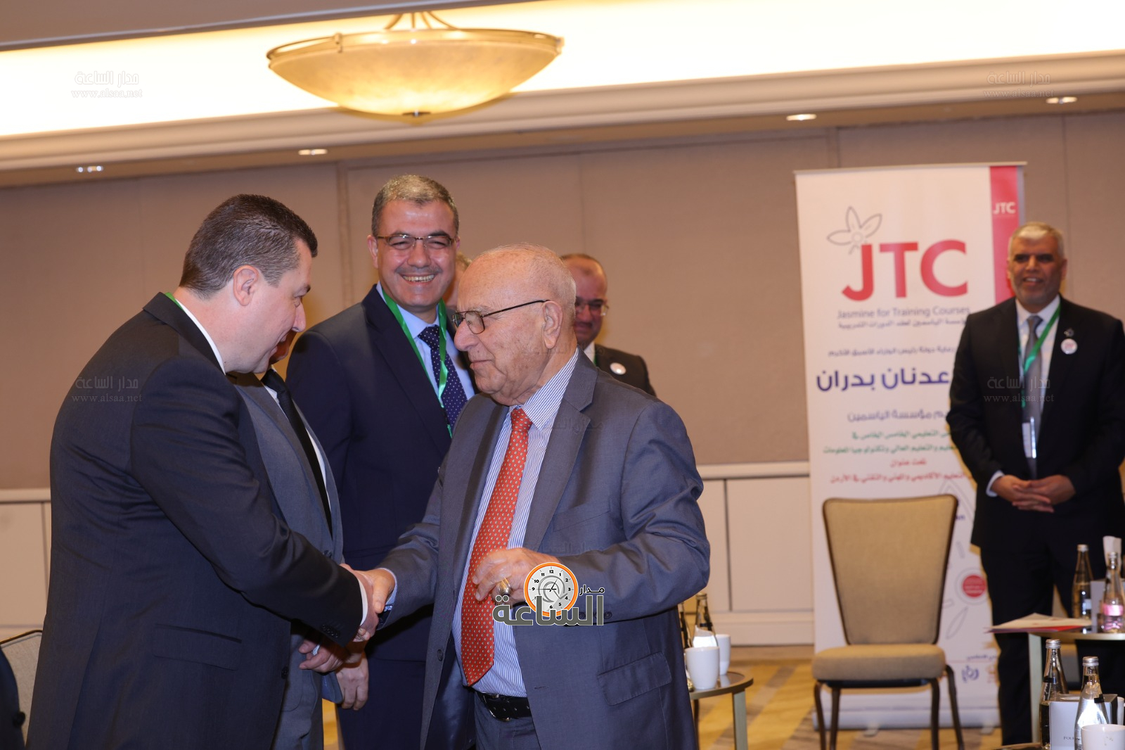 Madar Al-Saa Images 0.8362281207996926