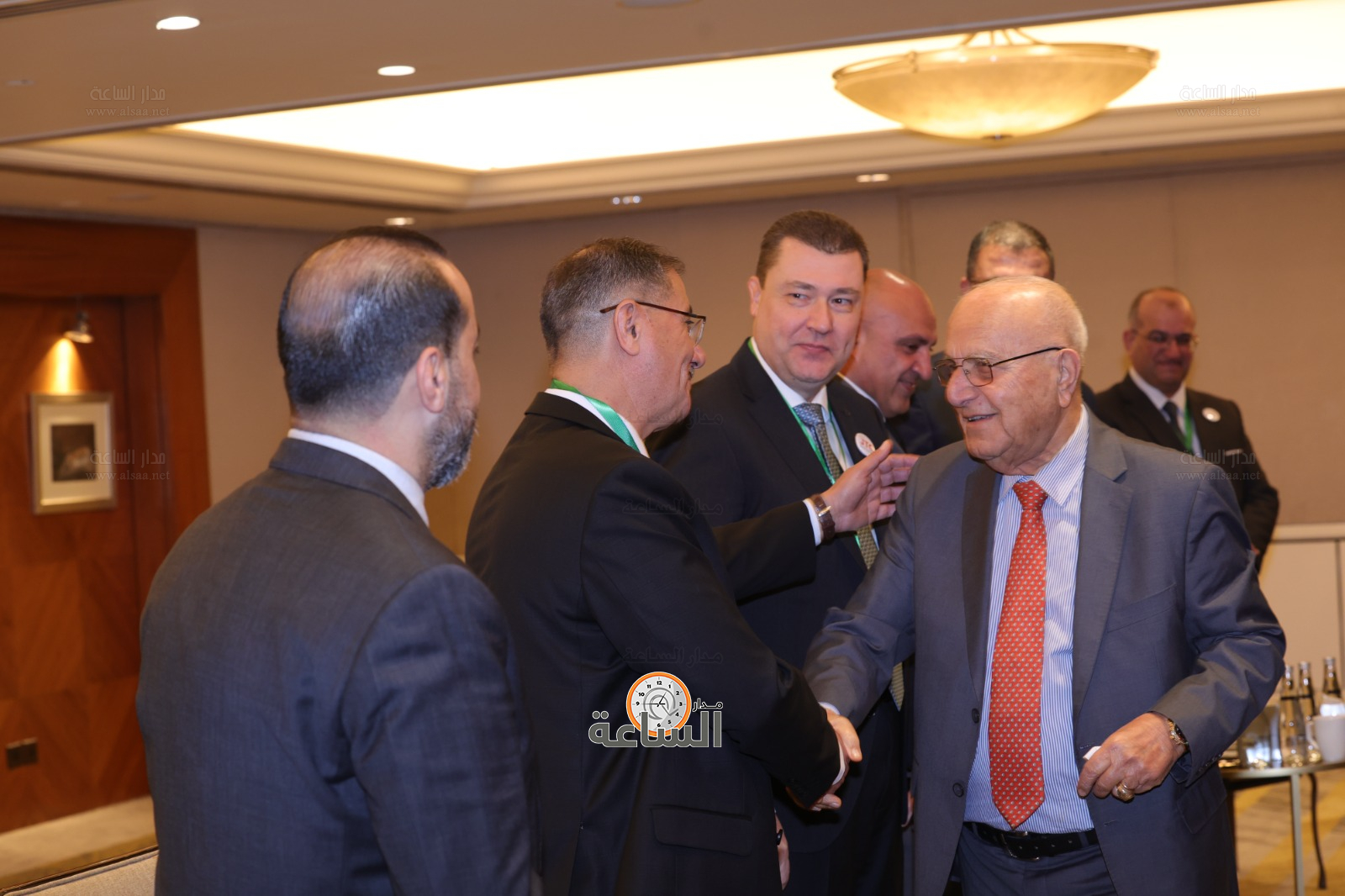 Madar Al-Saa Images 0.4445810866187625