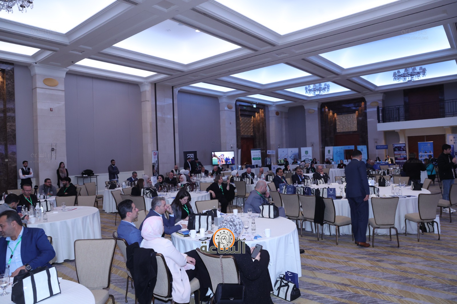 Madar Al-Saa Images 0.4846188419292249