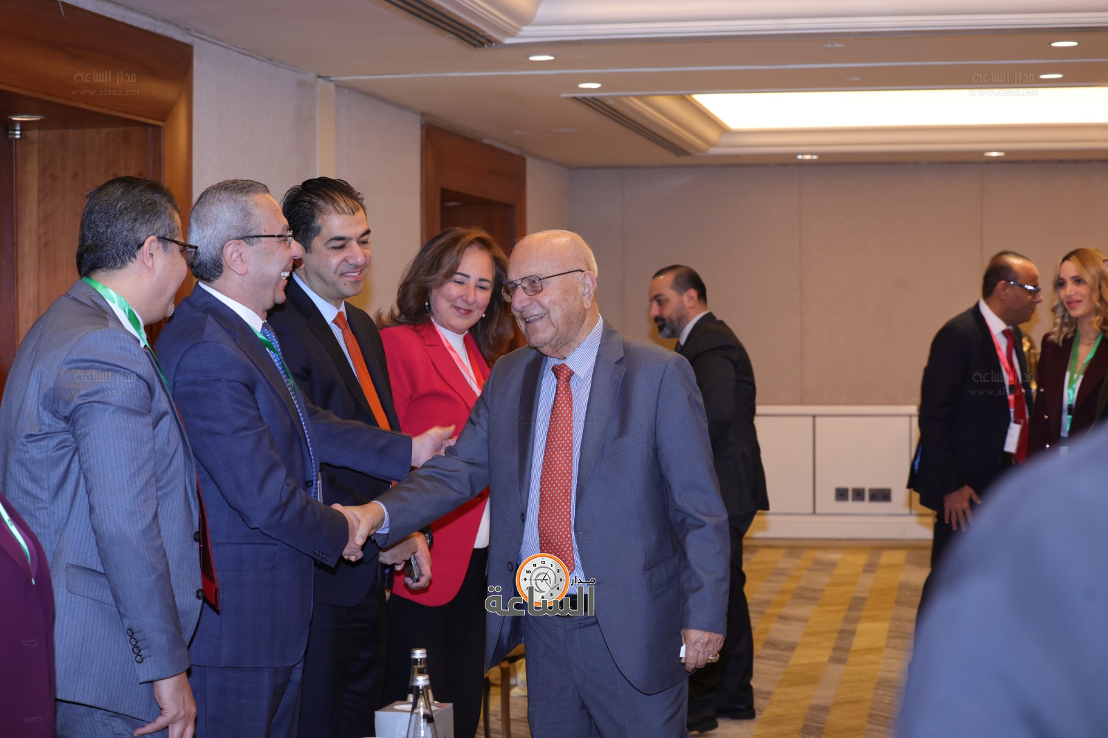 Madar Al-Saa Images 0.1498477567357238