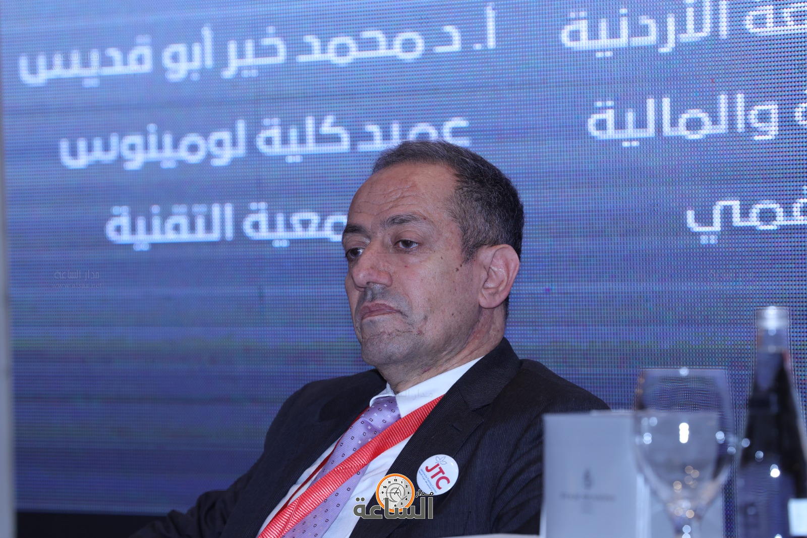 Madar Al-Saa Images 0.8660386885755919