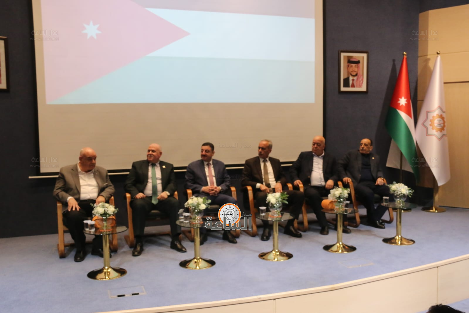 Madar Al-Saa Images 0.8172179592748812