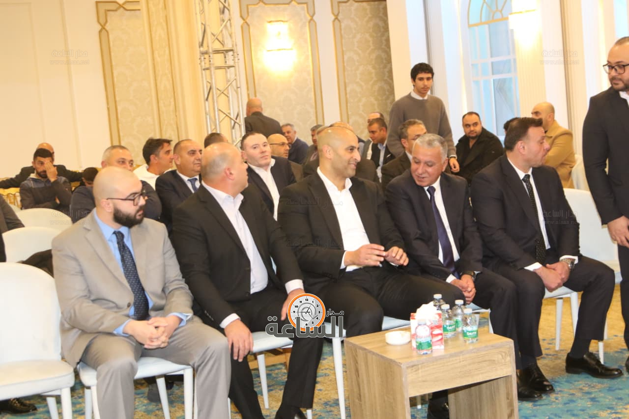 Madar Al-Saa Images 0.44048632746000493