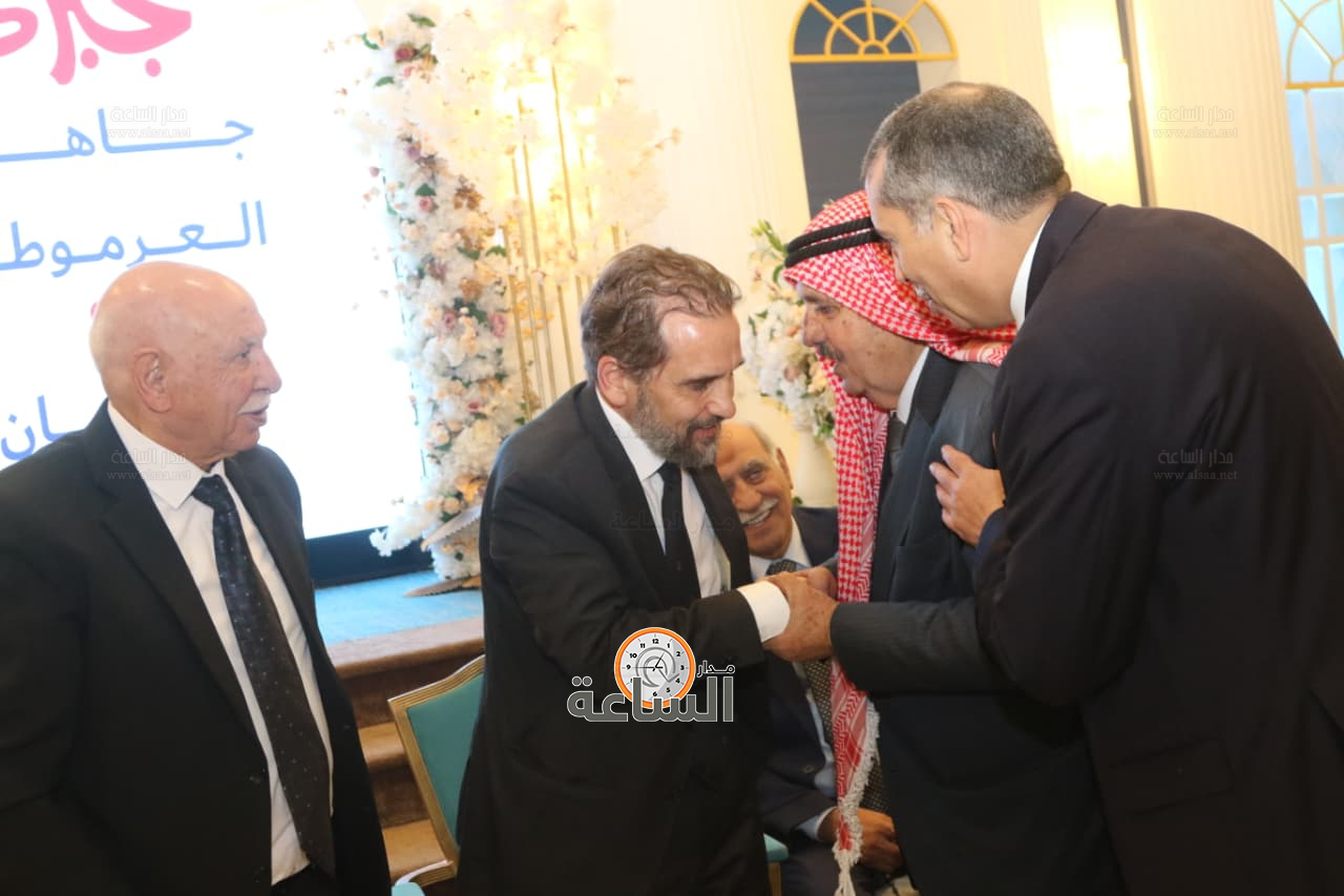 Madar Al-Saa Images 0.8967184504203509