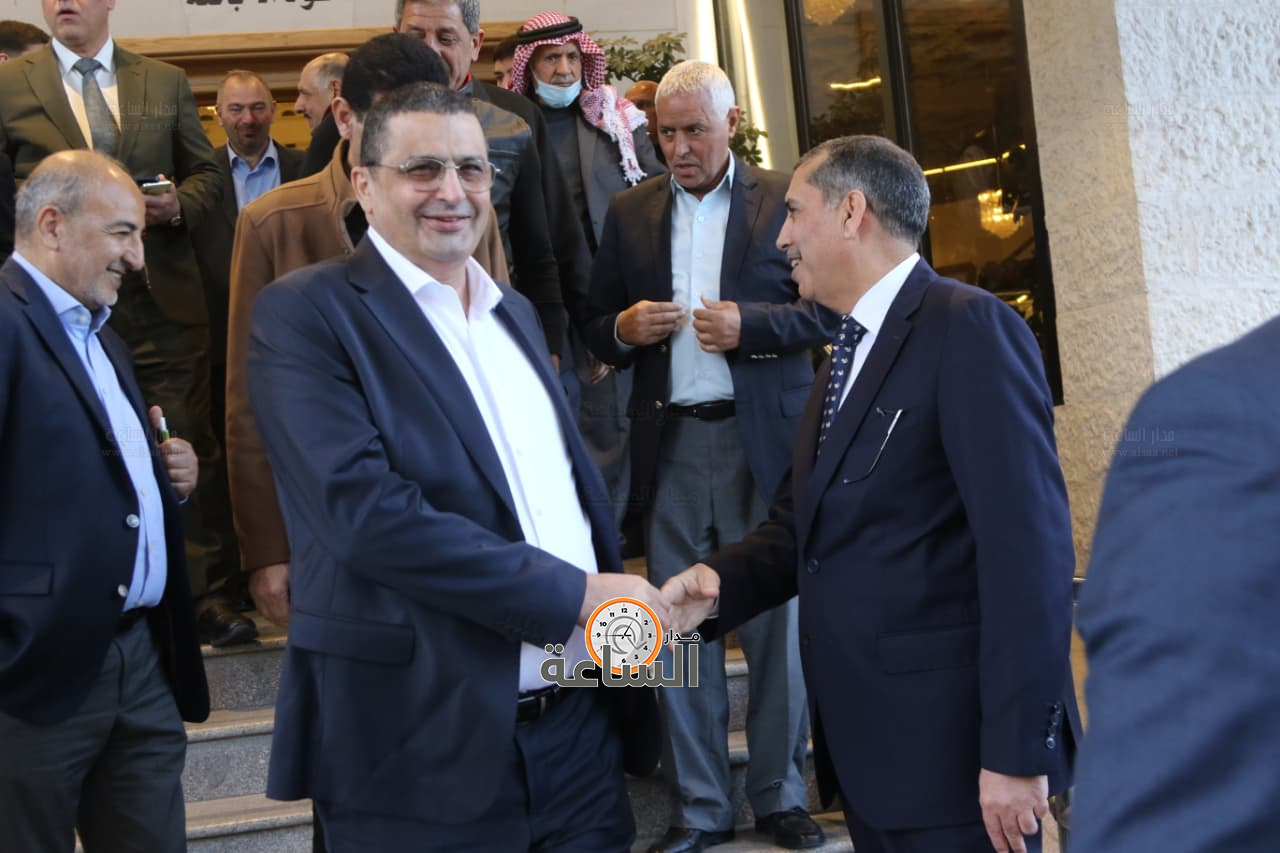 Madar Al-Saa Images 0.2399453533394984