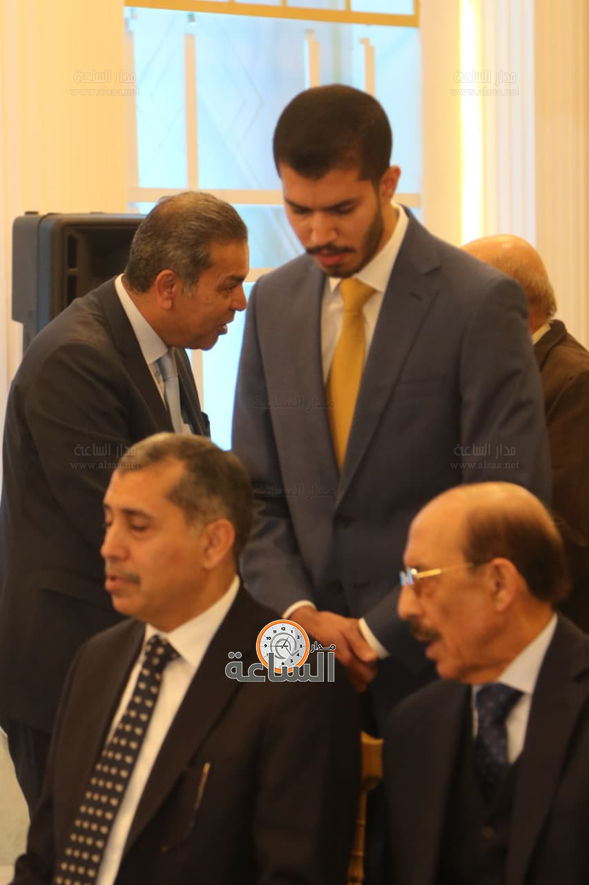 Madar Al-Saa Images 0.7397474219387861