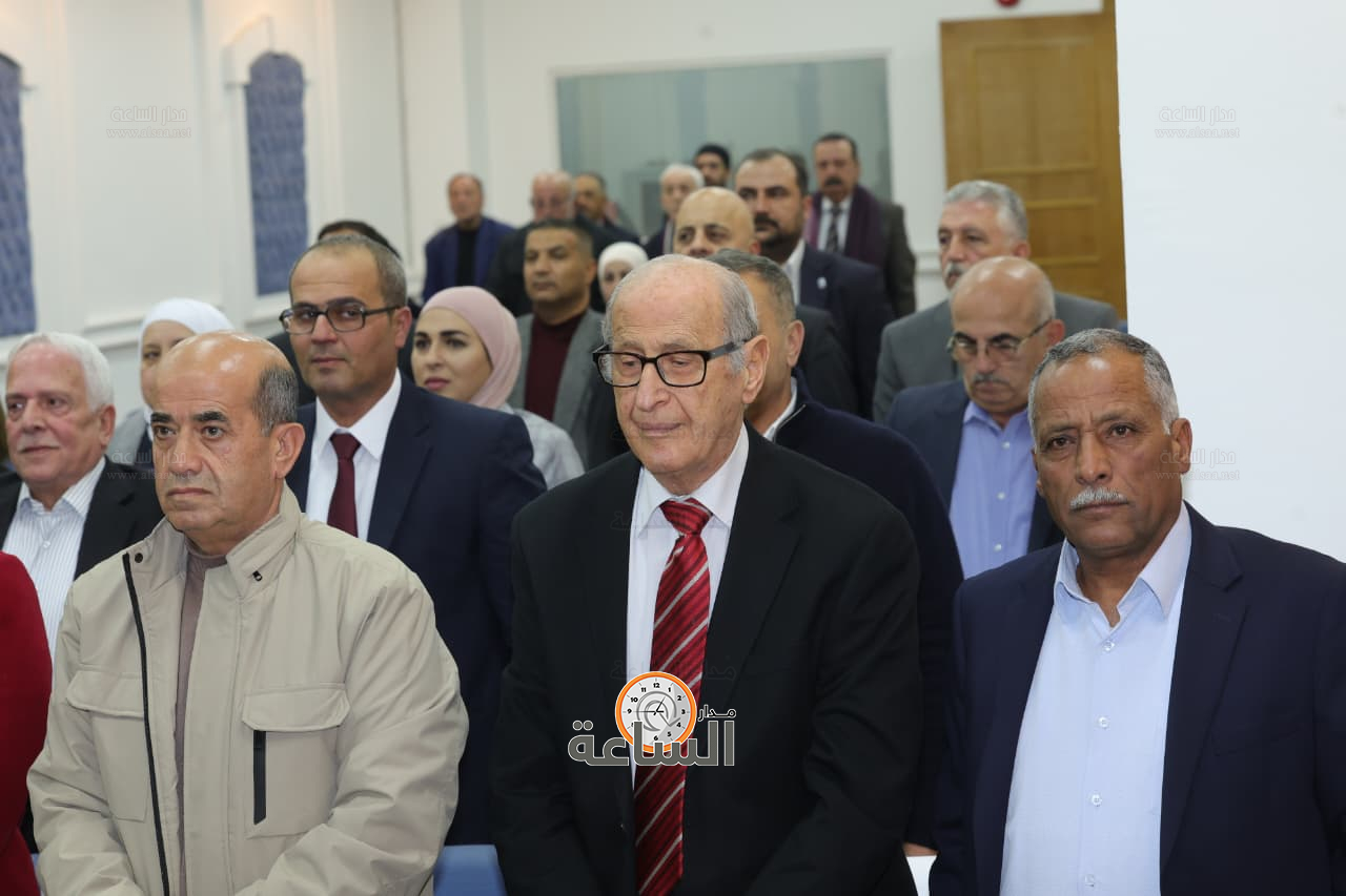 Madar Al-Saa Images 0.7621894166973182