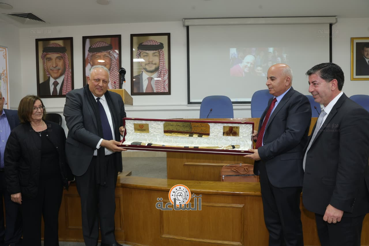 Madar Al-Saa Images 0.8588975793518635