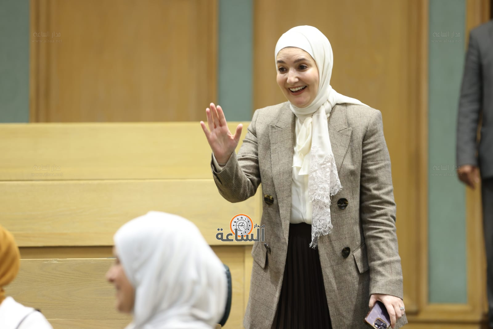 Madar Al-Saa Images 0.3548762779818063