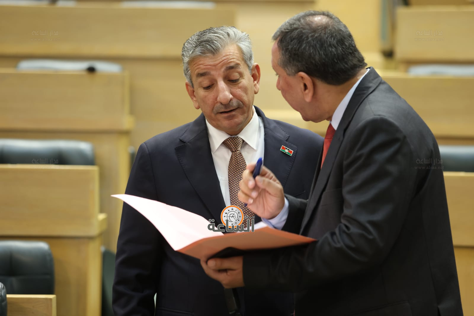 Madar Al-Saa Images 0.8372600619042412